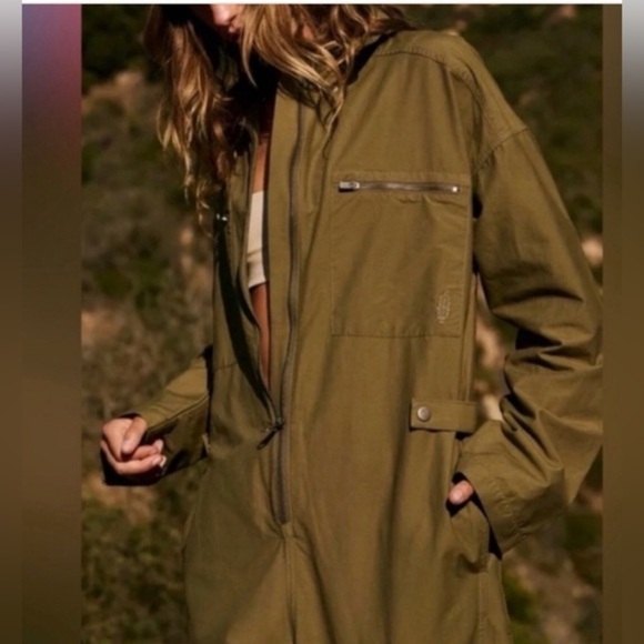 FREE PEOPLE fp movement olive army green Mesmerize Me Coverall jumpsuit size XS - Picture 2 of 16